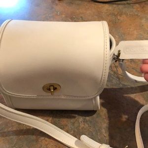 Vintage Classic Coach white Crossbody bag